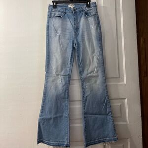 Light Wash Flared Women’s Jeans